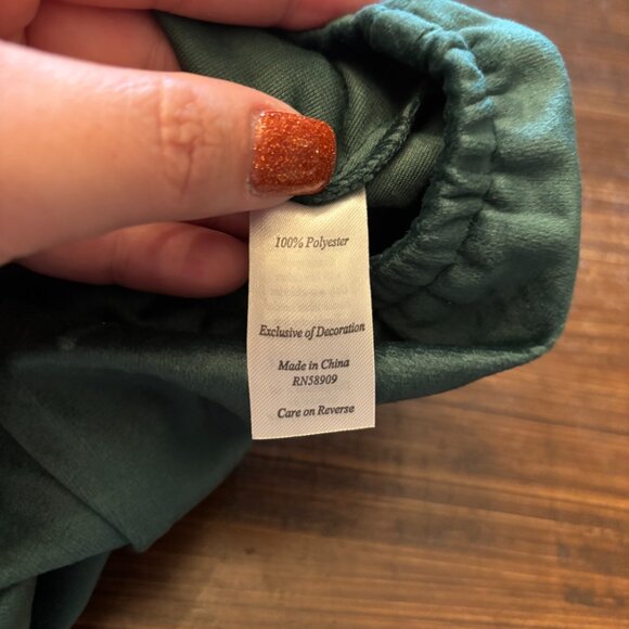 Edgehill Collection Baby Green Velvet Shortalls ~ 3 Months ~ NWOT ~ Christmas - Picture 3 of 4